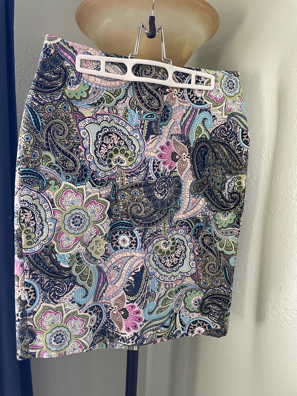 Talbots Paisley Pencil Skirt in Navy with Pink, Teal & Cream Accents Size 6